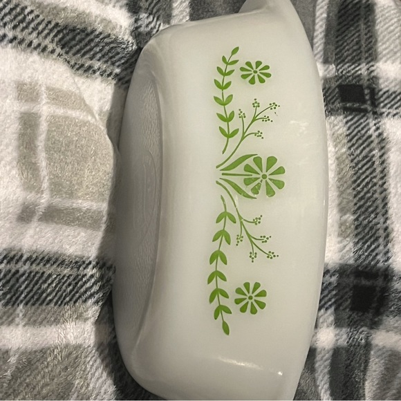 SELLING VINTAGE GLASS BAKE COLOR WHITE And GREEN PRE-OWNED CONDITION NO SPOTS - Picture 8 of 10